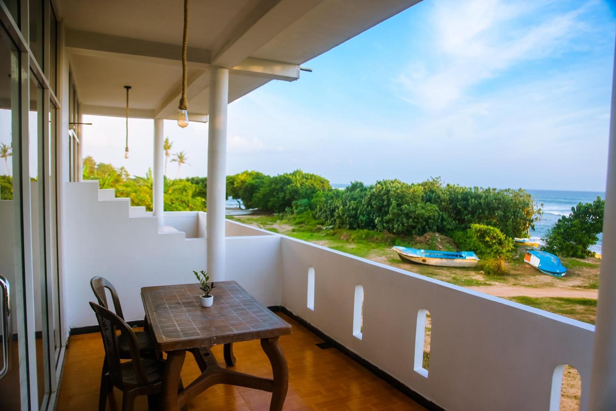 Отель Mirissa Turtle Point Guest Экстерьер фото