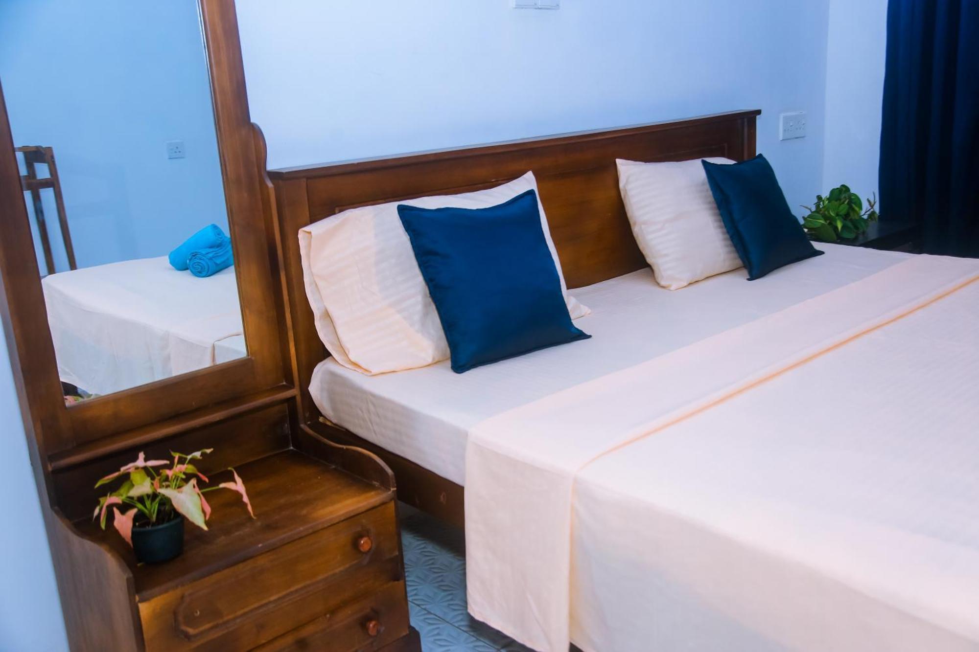Отель Mirissa Turtle Point Guest Экстерьер фото