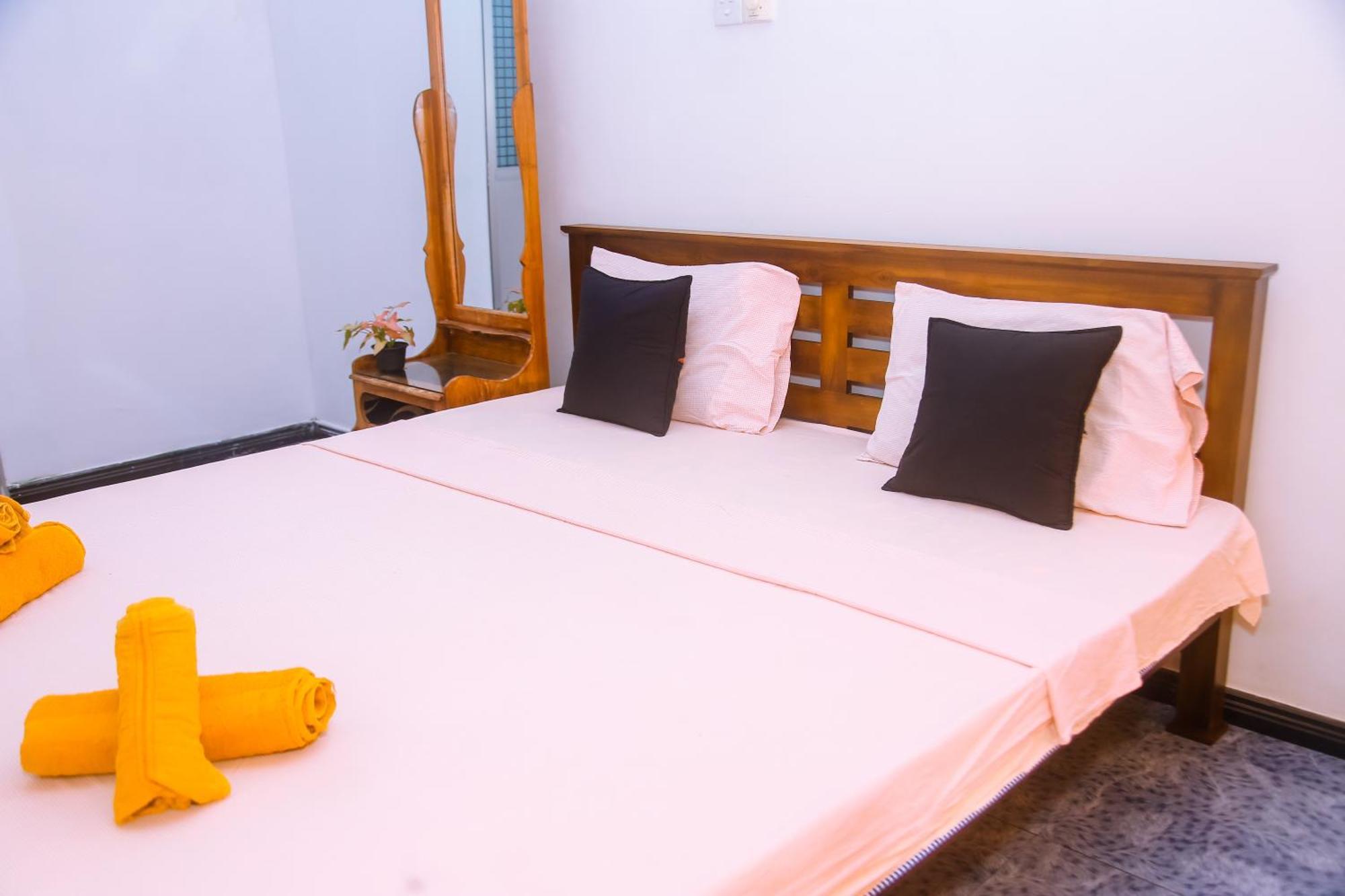 Отель Mirissa Turtle Point Guest Экстерьер фото