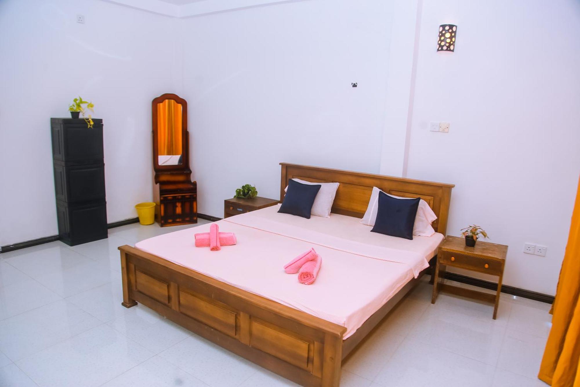 Отель Mirissa Turtle Point Guest Экстерьер фото